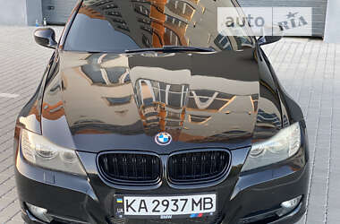Седан BMW 3 Series 2010 в Виннице