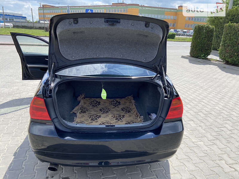 Седан BMW 3 Series 2007 в Луцке