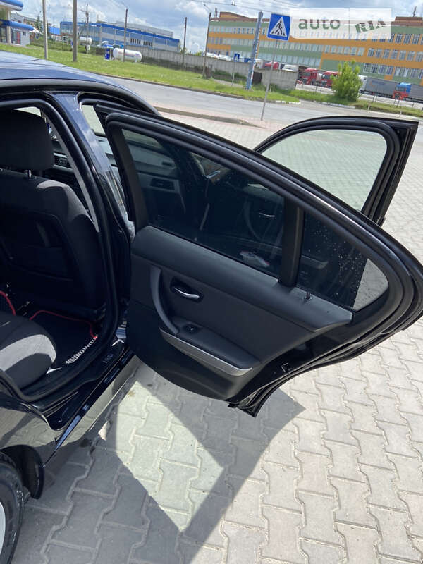 Седан BMW 3 Series 2007 в Луцке