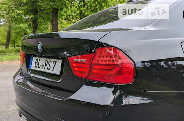 Седан BMW 3 Series 2011 в Тернополі