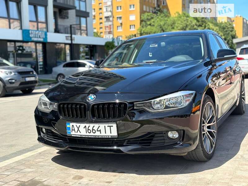 Седан BMW 3 Series 2015 в Ужгороде