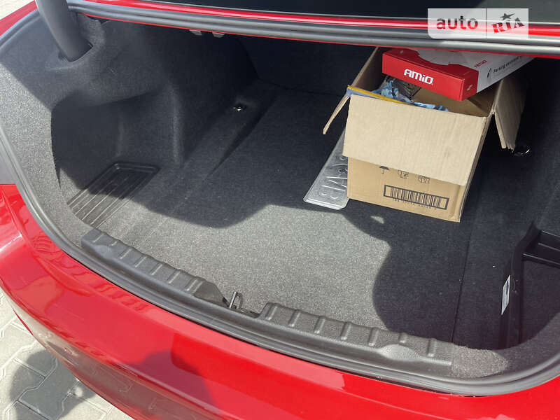 Седан BMW 3 Series 2014 в Ровно фото 16 Седан BMW 3 Series 2014 в Ровно