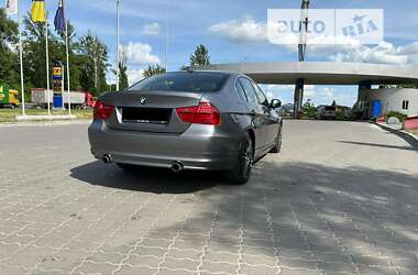 Седан BMW 3 Series 2011 в Виннице