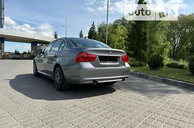 Седан BMW 3 Series 2011 в Виннице