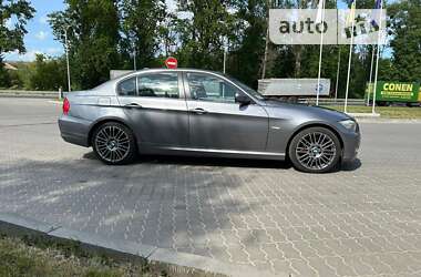 Седан BMW 3 Series 2011 в Виннице