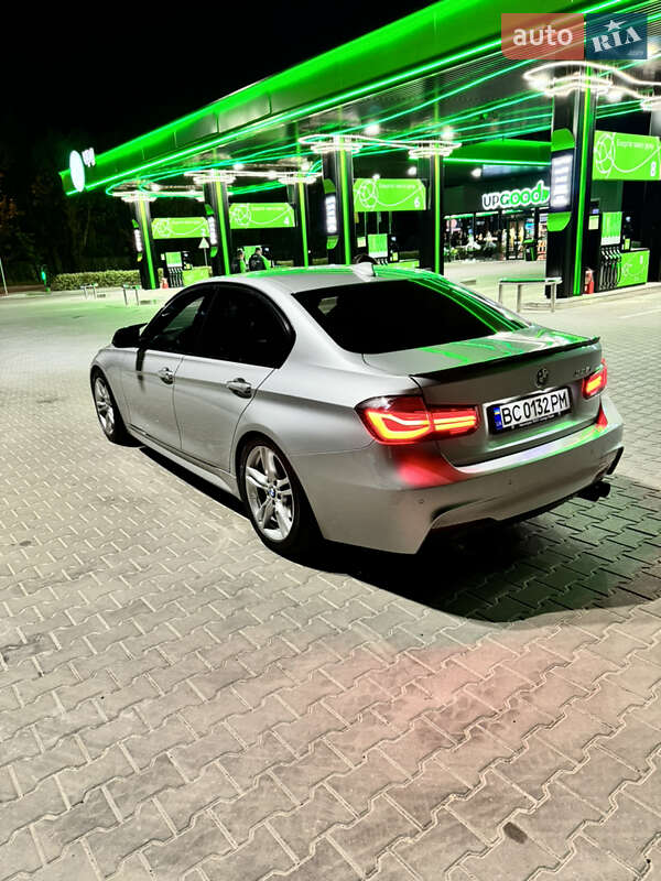 Седан BMW 3 Series 2016 в Львові