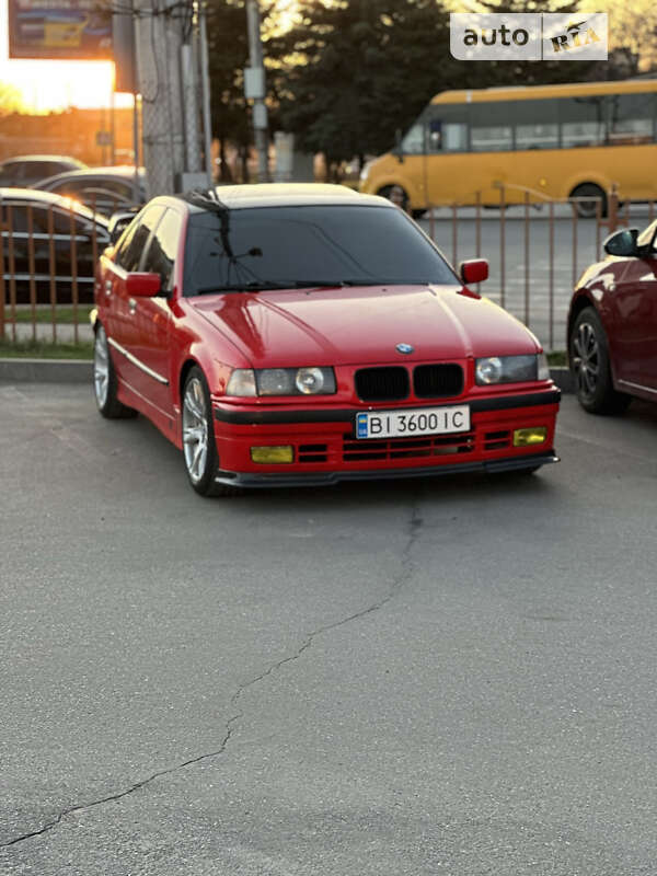 Седан BMW 3 Series 1992 в Полтаве