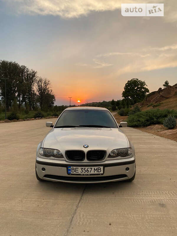 Седан BMW 3 Series 2004 в Первомайську