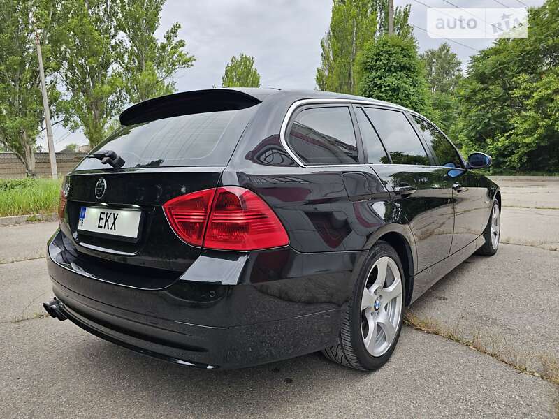 Универсал BMW 3 Series 2005 в Запорожье