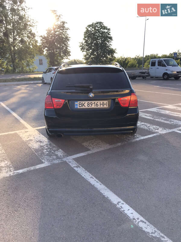Универсал BMW 3 Series 2009 в Ровно фото 5 Универсал BMW 3 Series 2009 в Ровно