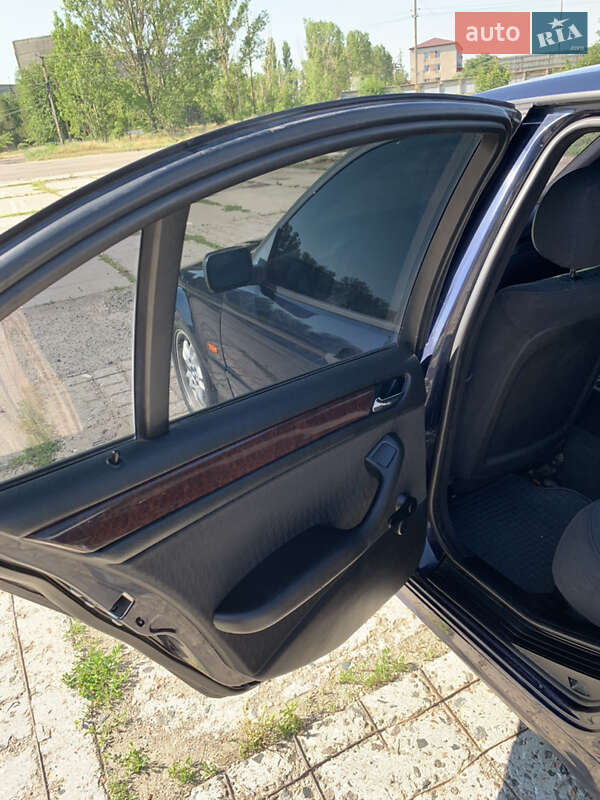 Седан BMW 3 Series 1998 в Белгороде-Днестровском