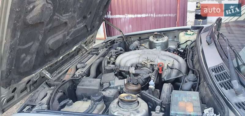 Седан BMW 3 Series 1987 в Житомире