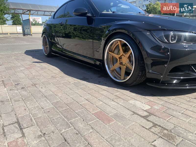 Купе BMW 3 Series 2009 в Києві
