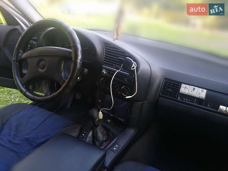 BMW 3 Series 1993