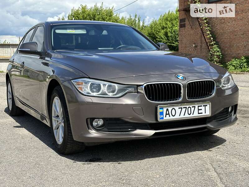 Седан BMW 3 Series 2015 в Сумах