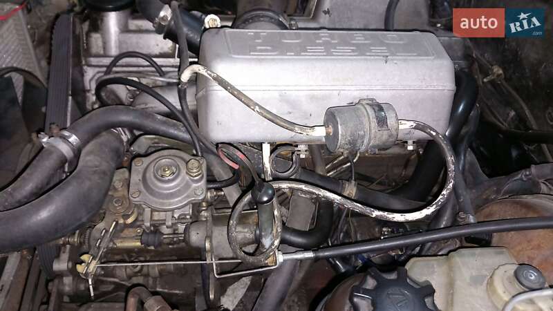 Седан BMW 3 Series 1988 в Болехові