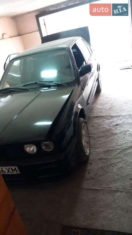 Седан BMW 3 Series 1988 в Болехові