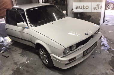 Купе BMW 3 Series 1985 в Ромнах