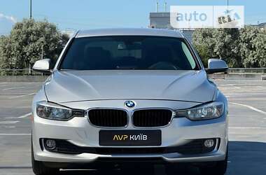 Седан BMW 3 Series 2015 в Києві