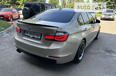 Седан BMW 3 Series 2014 в Львові