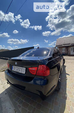 Седан BMW 3 Series 2006 в Ічні