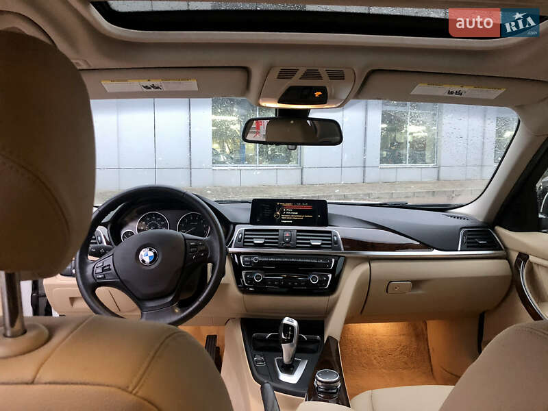 Седан BMW 3 Series 2016 в Києві