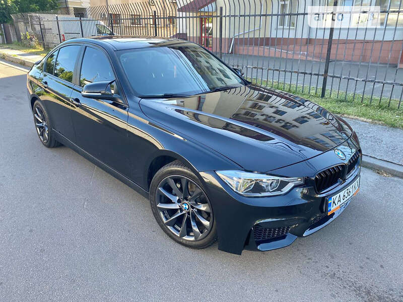 Седан BMW 3 Series 2017 в Киеве