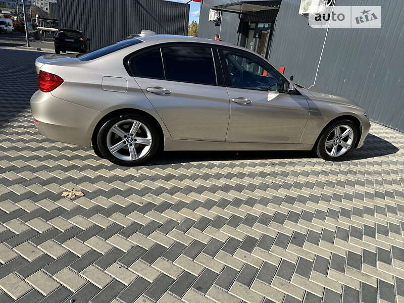 Седан BMW 3 Series 2014 в Миколаєві