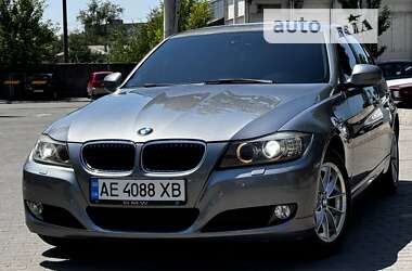 Седан BMW 3 Series 2010 в Дніпрі