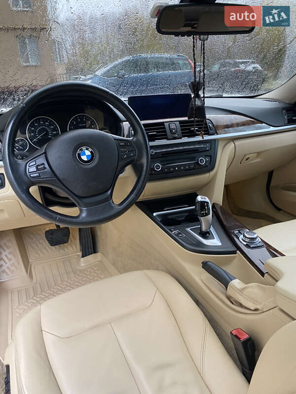 Седан BMW 3 Series 2012 в Львове