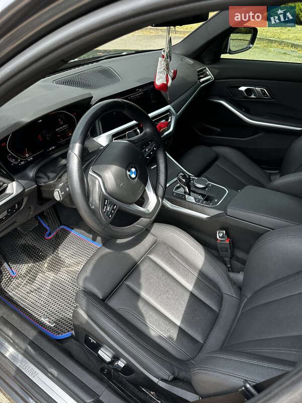 Седан BMW 3 Series 2019 в Кривому Розі
