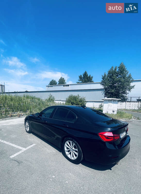 Седан BMW 3 Series 2016 в Киеве