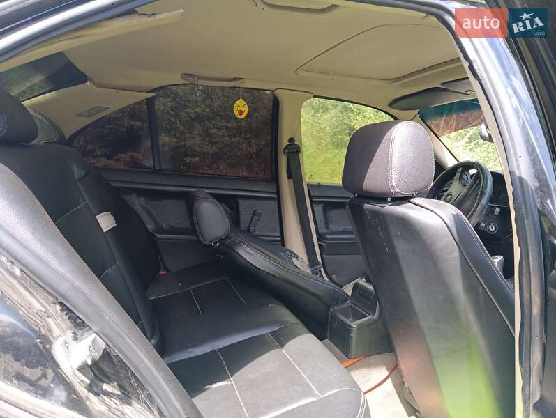 Седан BMW 3 Series 1993 в Чернівцях фото 21 Седан BMW 3 Series 1993 в Чернівцях