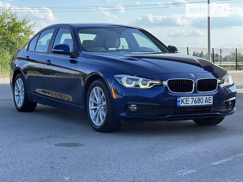 Седан BMW 3 Series 2018 в Дніпрі