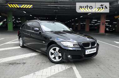 Универсал BMW 3 Series 2010 в Киеве