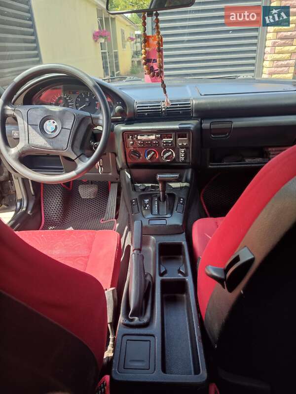 Седан BMW 3 Series 1994 в Панютине