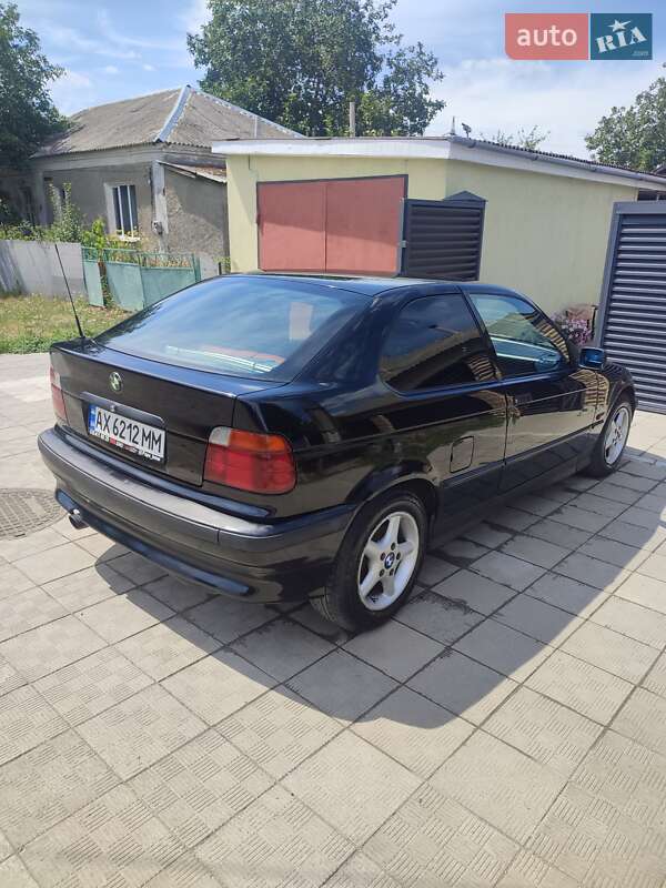 Седан BMW 3 Series 1994 в Панютине