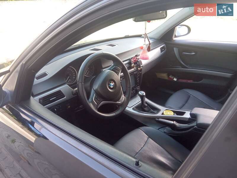 Седан BMW 3 Series 2005 в Івано-Франківську