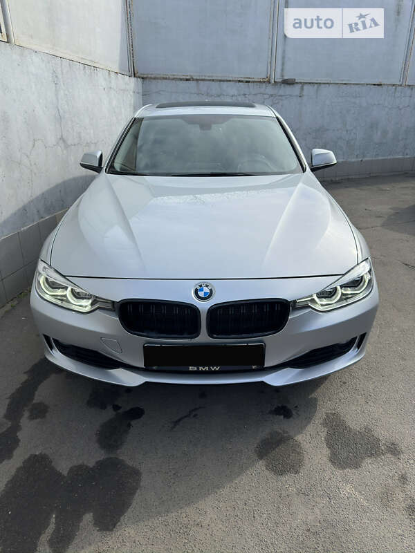 Седан BMW 3 Series 2014 в Одессе