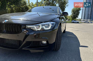 Седан BMW 3 Series 2015 в Киеве