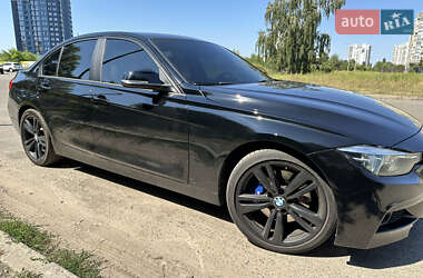 Седан BMW 3 Series 2015 в Киеве