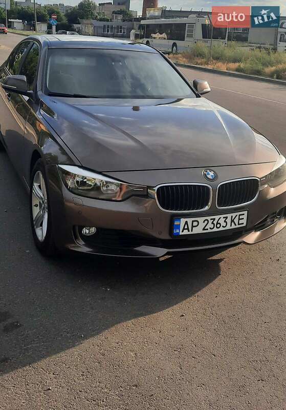 Седан BMW 3 Series 2013 в Запоріжжі