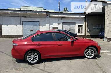 Седан BMW 3 Series 2016 в Киеве