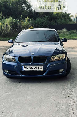 Седан BMW 3 Series 2009 в Рівному