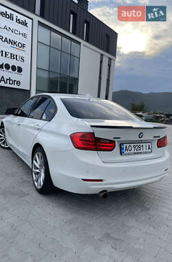 Седан BMW 3 Series 2015 в Хусте