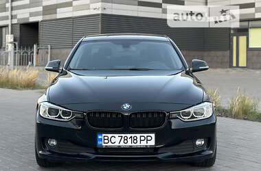 Седан BMW 3 Series 2013 в Черкасах