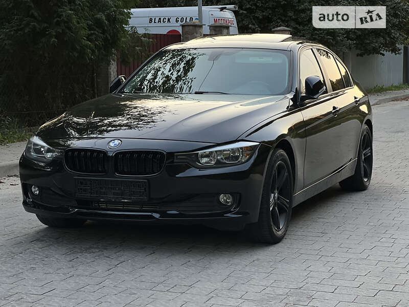 Седан BMW 3 Series 2013 в Львове