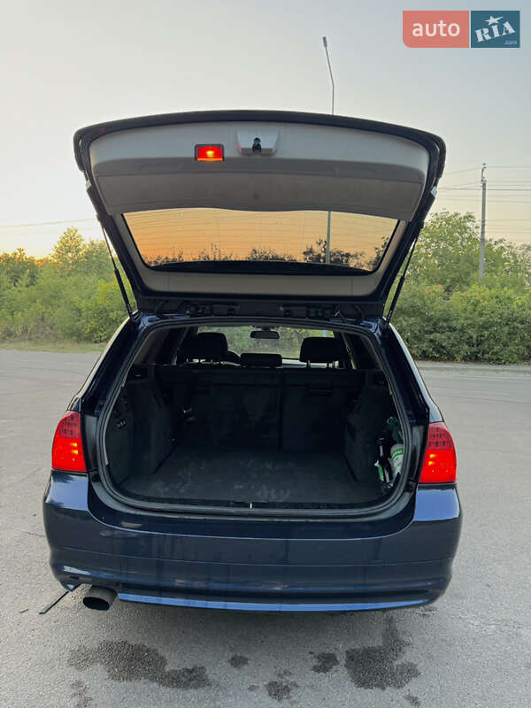 Универсал BMW 3 Series 2011 в Вышгороде