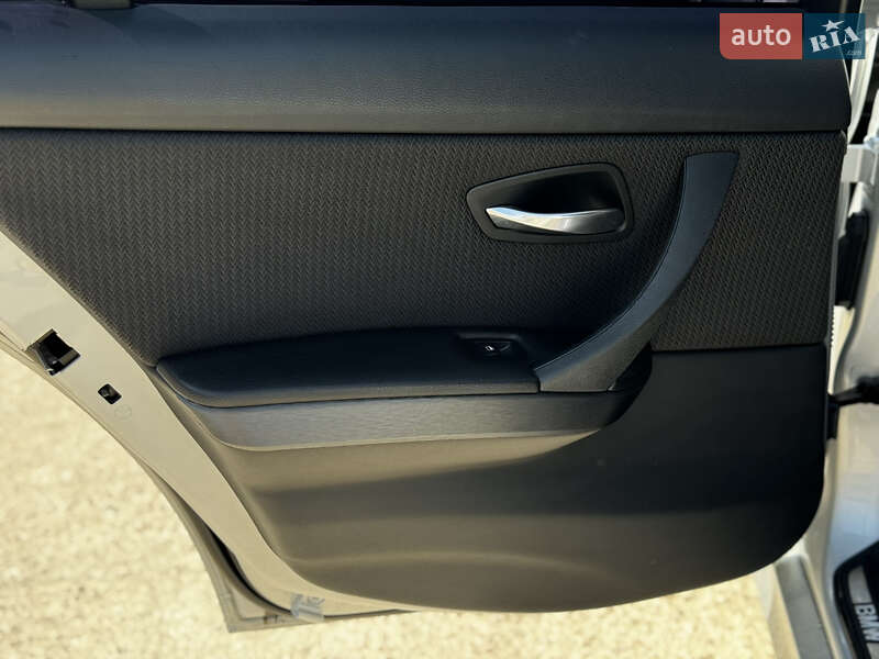 Седан BMW 3 Series 2009 в Житомире фото 36 Седан BMW 3 Series 2009 в Житомире