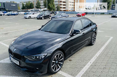 Седан BMW 3 Series 2015 в Києві